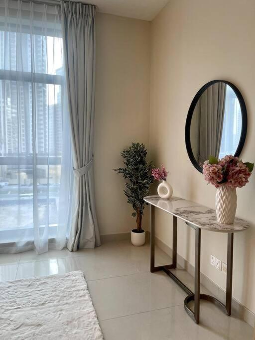 Lux 1Br 2 Min To Burj Khalifa Leilighet Dubai Eksteriør bilde