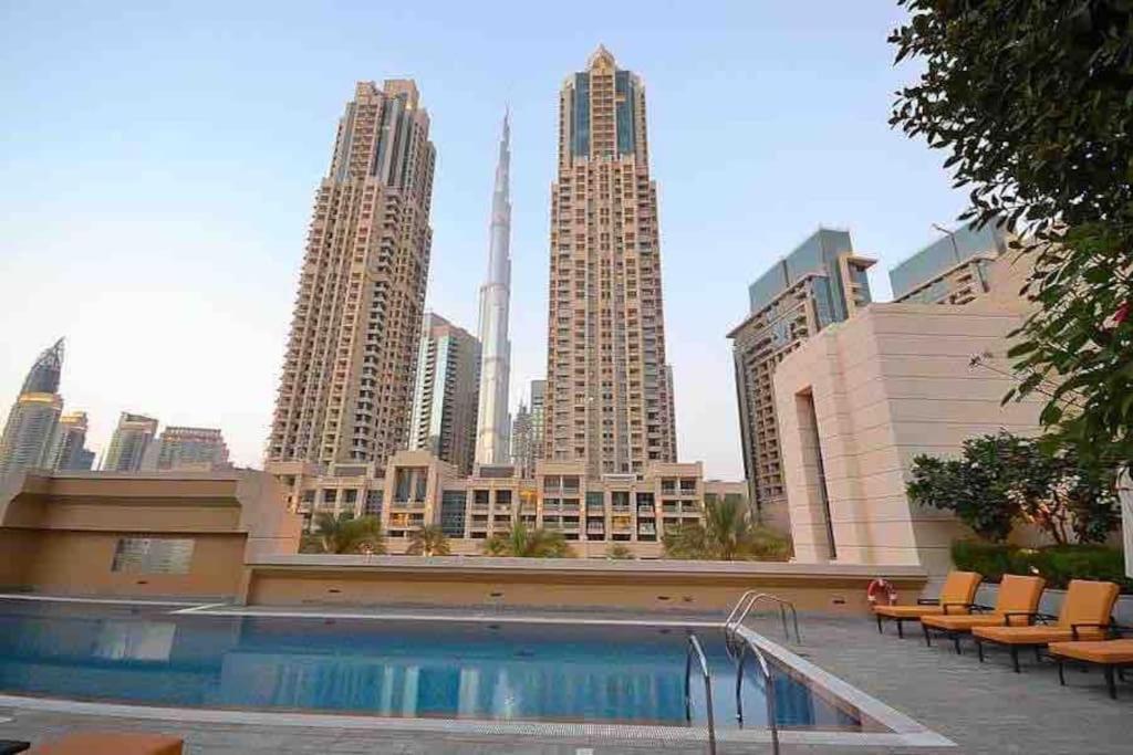 Lux 1Br 2 Min To Burj Khalifa Leilighet Dubai Eksteriør bilde